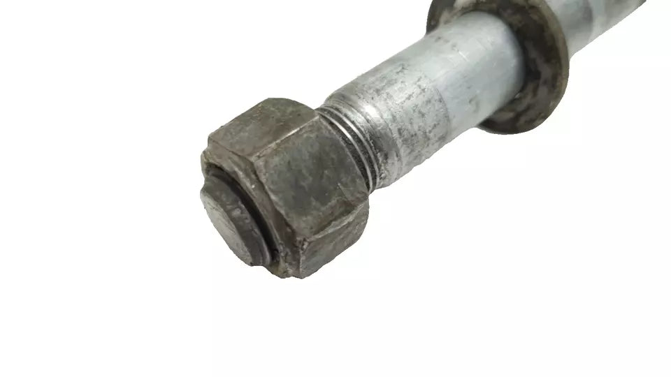 Axe de roue arrière Suzuki TSR 125 1991 Réf : 64711-03D00-000