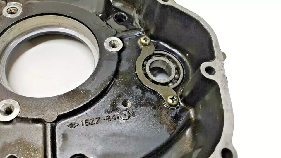Carter central gauche Suzuki 600 DR 1985-1989 Réf : 11300-14A05-000