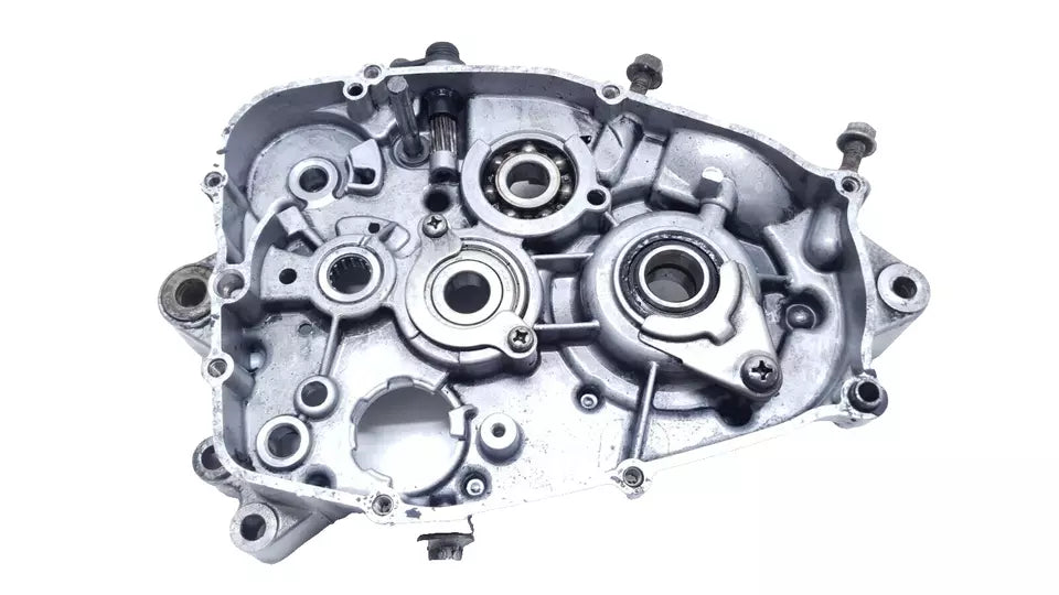 Carter moteur central droit Yamaha RDLC 125 1986 Réf : 10V-15121-02