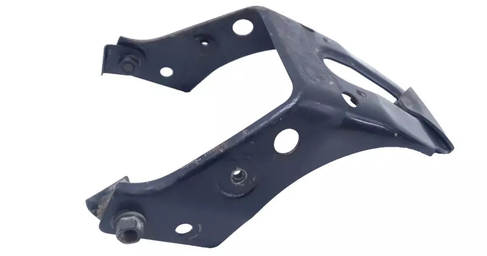 Support de feu arrière Honda CB 125 T 1980 n°2 Réf : 50127-399-000