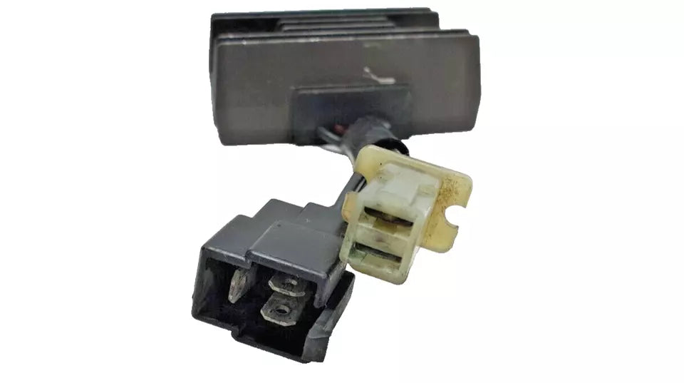 Régulateur de tension Suzuki GN 125 2001 Réf : 32800-29B00-000