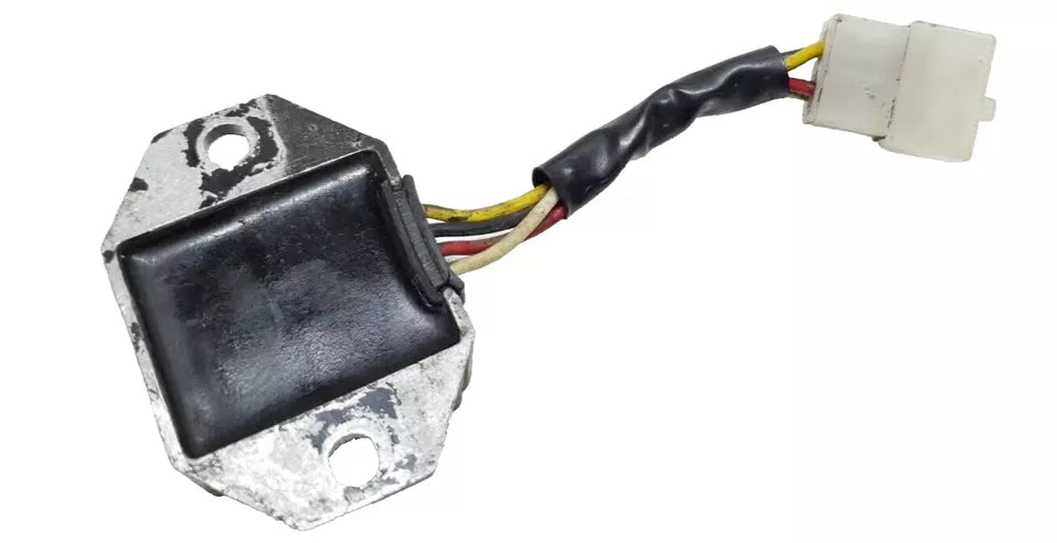 Régulateur de tension Yamaha DT125LC 1987 n°3 Réf : 3BN819600100