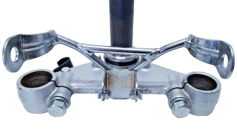 Té de fourche inférieur Yamaha XV 125 Virago 2000 Réf : 2UJ233402100