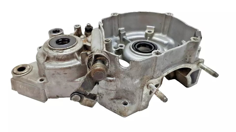 Carter moteur central gauche Yamaha DT125LC 1982 10V