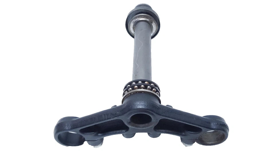 Té de fourche inférieur Yamaha TZR 50 2008 n°3 Réf : 5WXF33400000