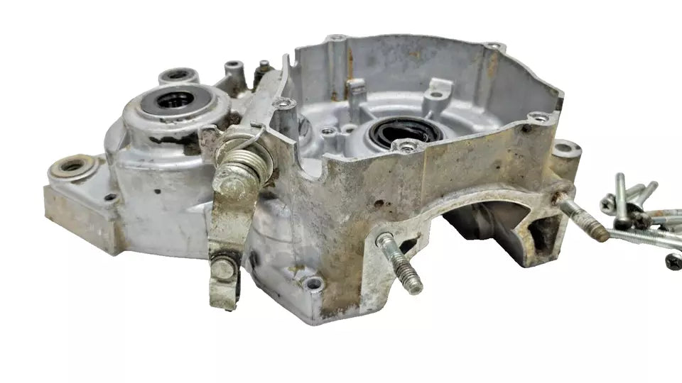 Carter moteur central gauche Yamaha DT125LC 1987 n°5 Réf : 10V-15111-01-00