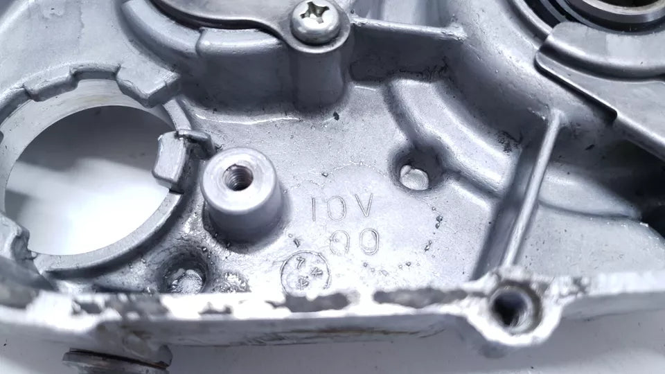 Carter moteur central droit Yamaha DT125LC 1983 n°2