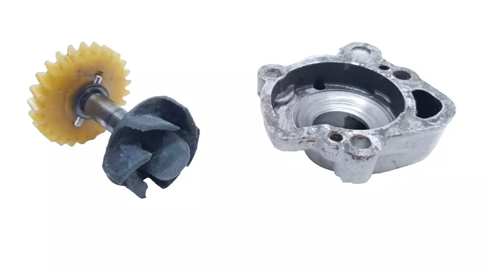 Pompe à eau Yamaha DT125LC 1987 n°20 Réf : 10V-12450-00-00