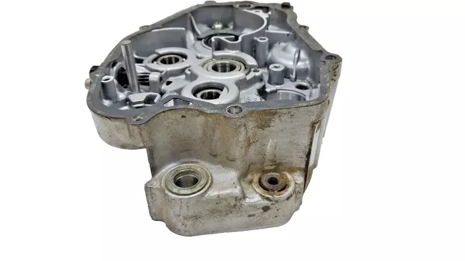 Carter moteur central droit Yamaha DT125R 1990 Réf : 3NC-E5159-00-00