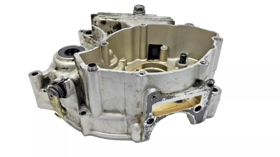 Carter moteur central gauche Yamaha YBR 125 2006 Réf : 5VL-W1510-11