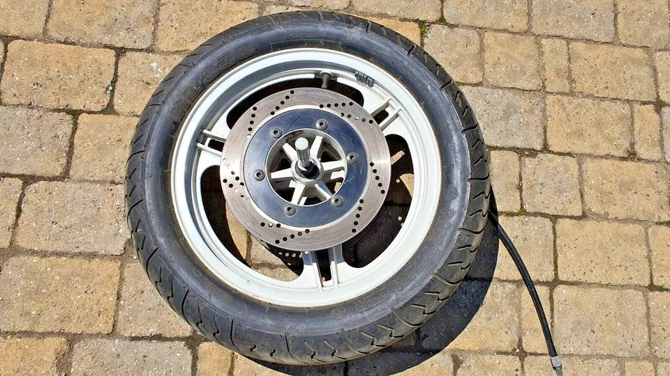 Roue avant Kawasaki GPZ 500 S 1987-1993 Réf : 41073-1412-T6