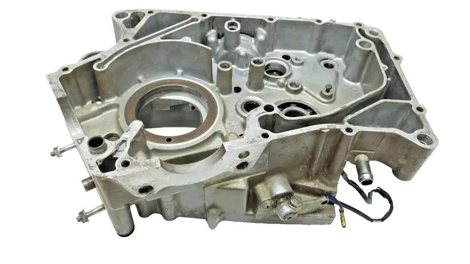 Carter moteur central gauche Hyosung Comet GT 125 2003