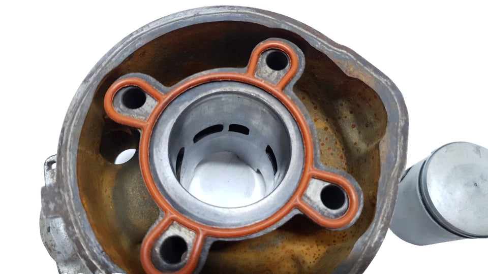 Cylindre & piston Yamaha TZR 50 2008 n°3 Réf : 13CE13110000