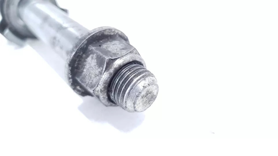 Axe de roue avant Yamaha YBR 125 2010 n°2 Réf : 5VL-F5181-10