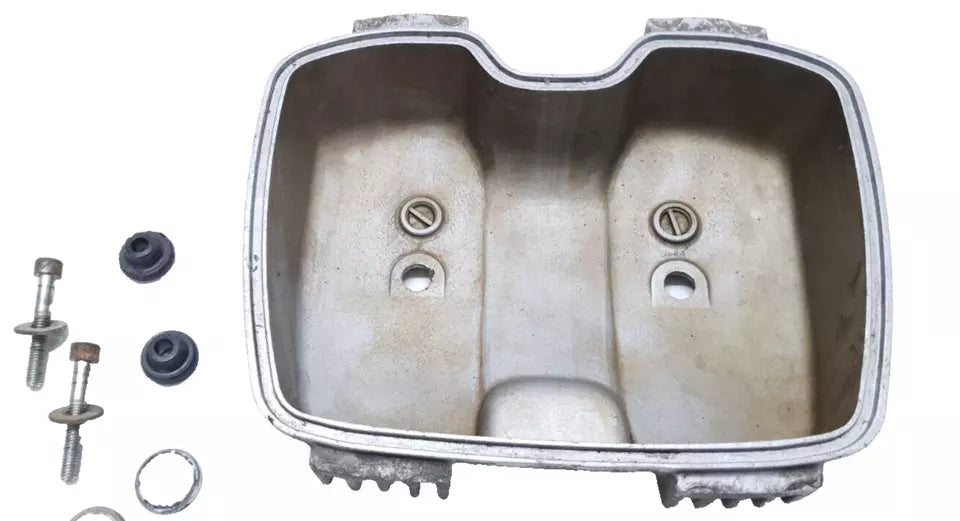 Couvre culasse Honda CB 125 T 1980 n°3 Réf : 12311-399-000