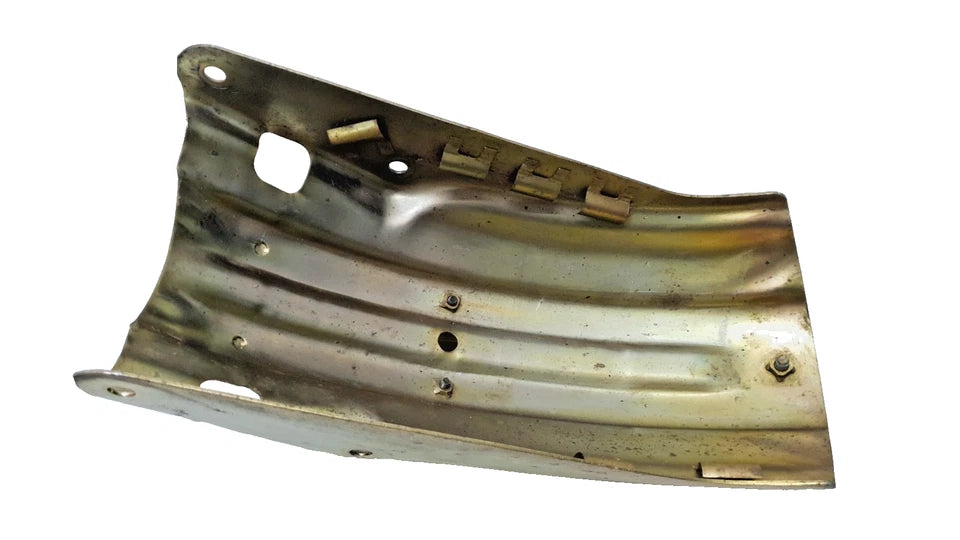 Support de garde boue arrière Yamaha XV 125 Virago 2000 Réf : 2UJ216702000