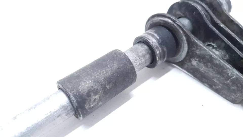 Axe de roue arrière Yamaha RDLC 125 1986 Réf : 1W1-25181-01