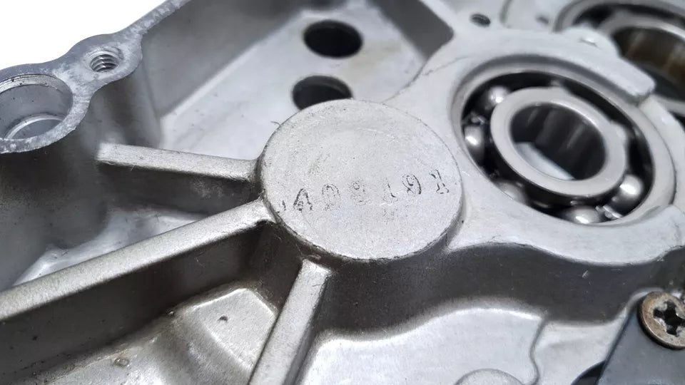 Carter moteur central droit Hyosung Comet GT 125 2003 n°2