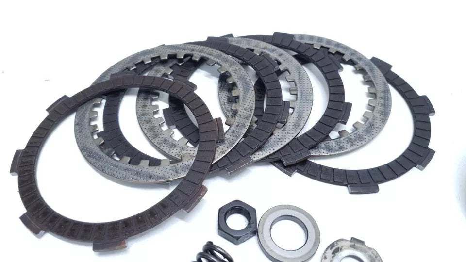 Embrayage incomplet Yamaha YBR 125 2010 n°2 Réf : 5VLE63001000