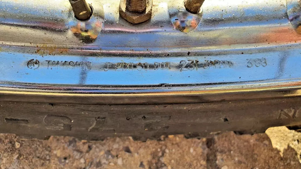 Roue avant Suzuki TSX 125 1984 Réf : 55311-01A10-000