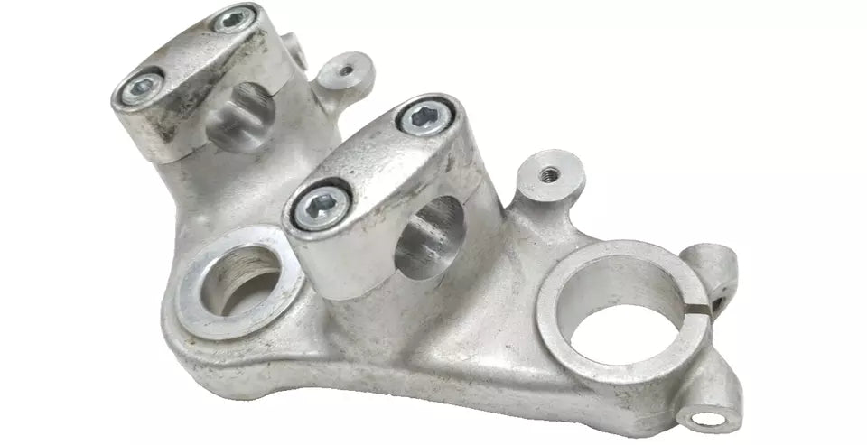 Té de fourche supérieur Honda CM 125 Custom 1997 1/2 Réf : 53231-KC2-770