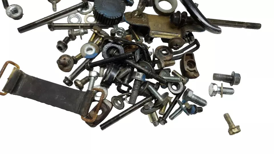 Kit visserie & pièces diverses Suzuki 125 DR 1985