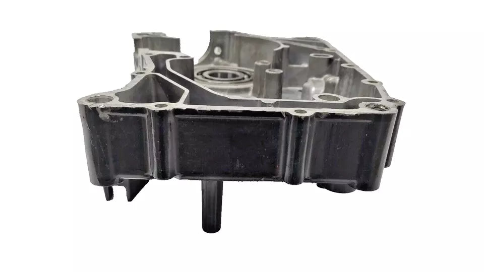 Carter moteur central gauche Hyosung Comet GT 125 2011