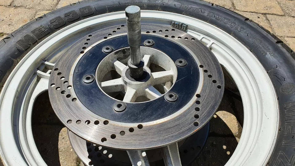 Roue avant Kawasaki GPZ 500 S 1987-1993 Réf : 41073-1412-T6