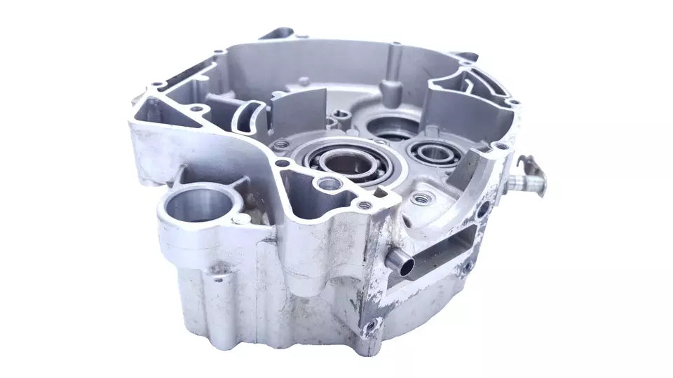 Carter moteur central gauche Yamaha YBR 125 2009 n°2 Réf : 5VL-W1510-11