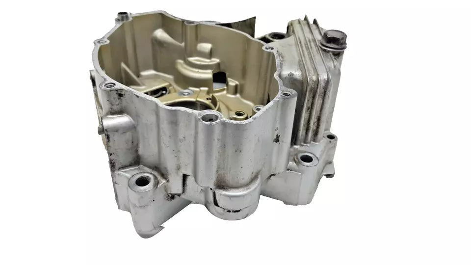 Carter moteur central gauche Yamaha YBR 125 2006 Réf : 5VL-W1510-11