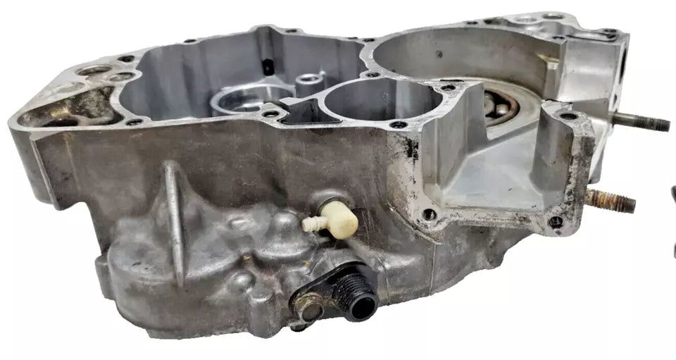 Carter moteur central droit Yamaha DT125R 1996 Réf : 3BN-15121-03-00