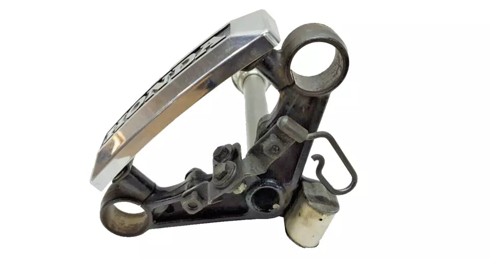 Té de fourche inférieur Honda CM 125 Custom 1986 Réf : 53200-402-000ZA