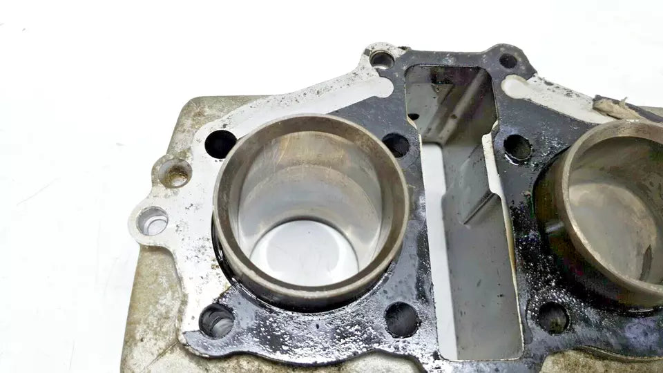 Cylindre & pistons 44m Honda CM 125 T 1978-1981 N°2 Réf : 12100-399-000