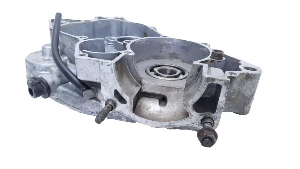 Carter moteur central droit Yamaha DT125LC 1982 n°3
