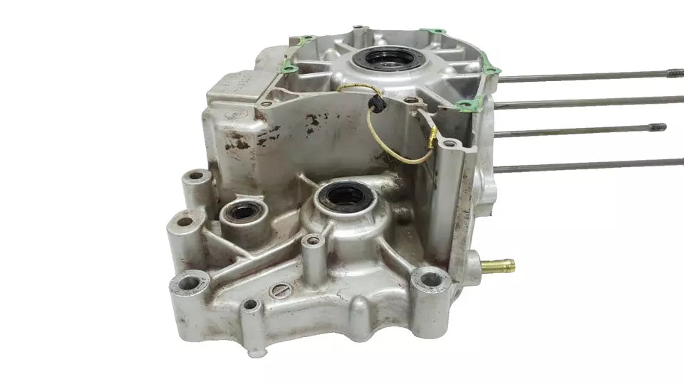 Carter moteur central gauche Honda CA 125 Rebel 1999 Réf : 11200-KC2-770