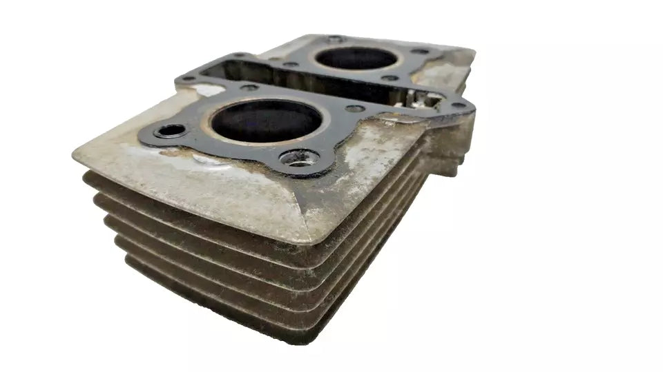 Cylindre & pistons 44m Honda CM 125 T 1978-1981 N°2 Réf : 12100-399-000