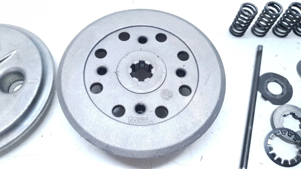 Embrayage incomplet Yamaha TZR 50 2008 n°3 Réf : 5WXE63710000