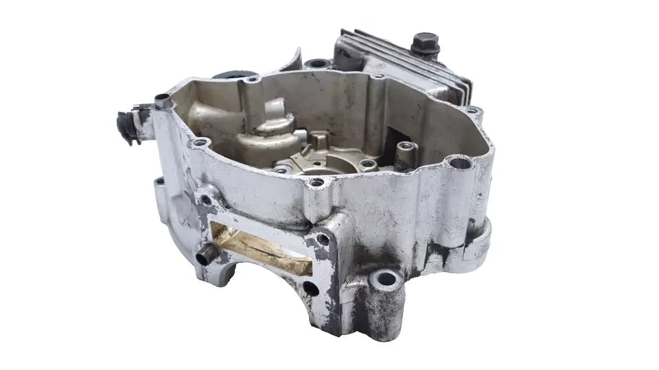 Carter moteur central gauche Yamaha YBR 125 2006 n°2 Réf 5VL-W1510-11
