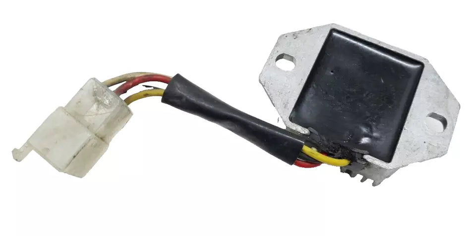 Régulateur de tension Yamaha DT125LC 1986 Réf : 3BN819600100