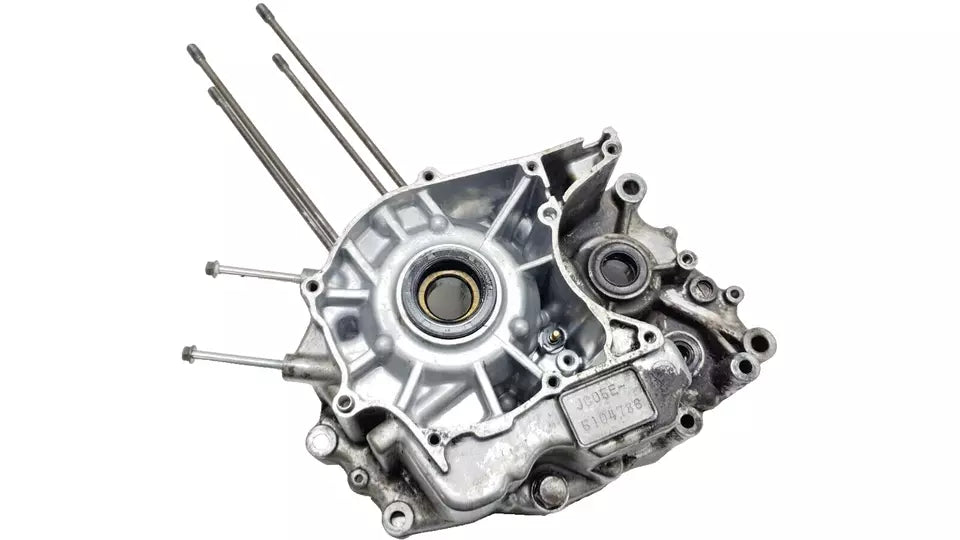 Carter moteur central G Honda CM 125 Custom 1987 Réf : 11200-KC2-000