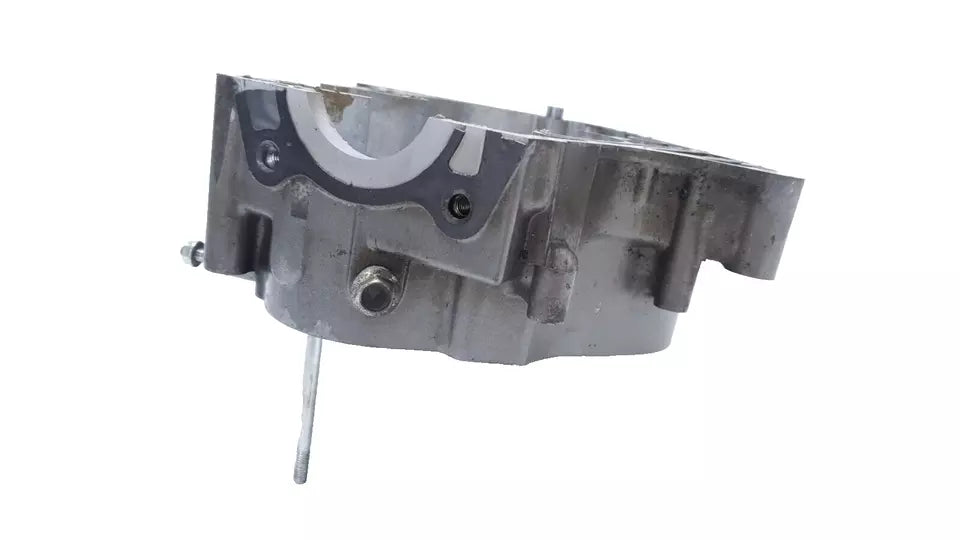 Carter moteur central droit Hyosung Comet GT 125 2003 n°2