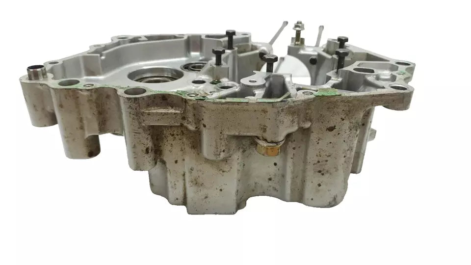 Carter moteur central gauche Honda CA 125 Rebel 1999 Réf : 11200-KC2-770