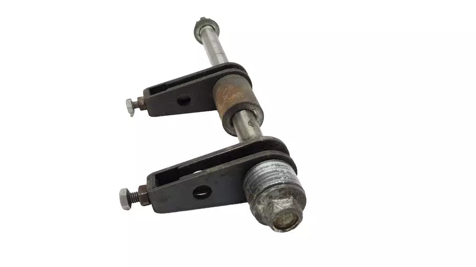 Axe de roue arrière Honda CB125T 1978 n°2 Réf : 42301-304-972