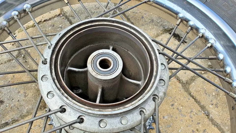 Roue arrière Yamaha SR125 3MW2 1989 Réf : 5H0-25311-00-38