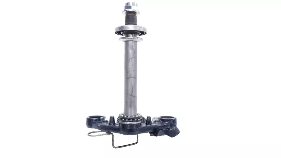Té de fourche inférieur Yamaha YBR 125 2005 n°2 Réf : 5VL-F331X-00-00
