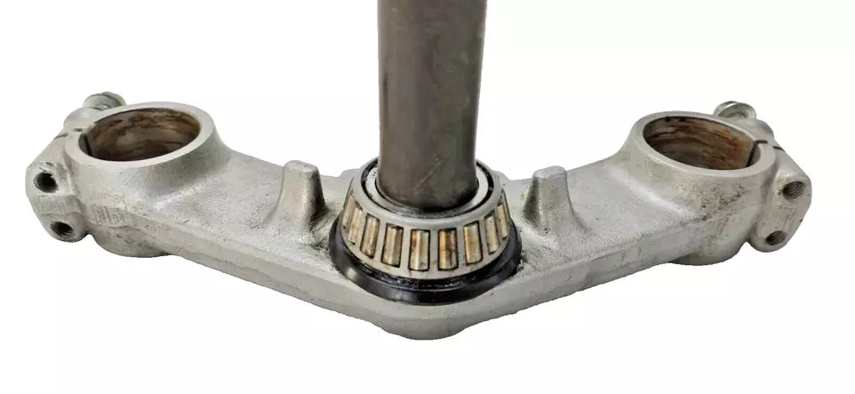 Té de fourche inférieur Kawasaki GPX 600 R 1989 Réf : 44037-1213
