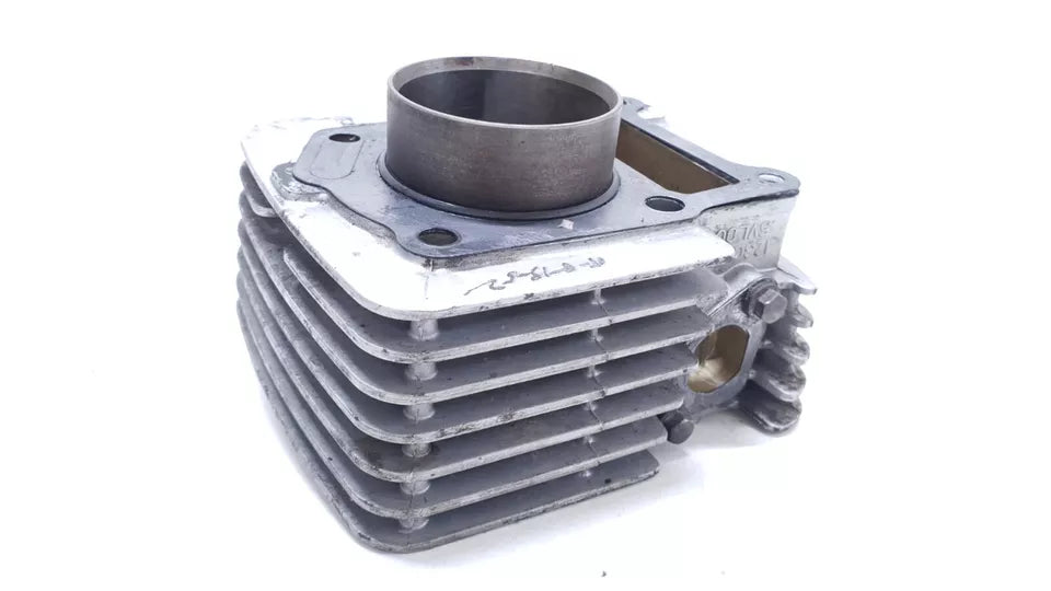 Cylindre & piston 54mm Yamaha YBR 125 2005 n°2 Réf : 5VL-E1310-00-00