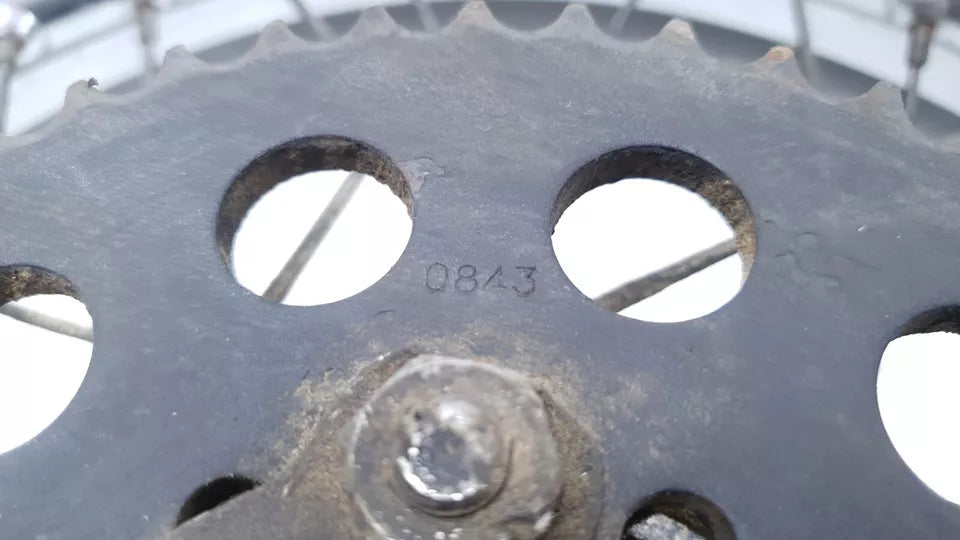 Roue arrière Yamaha DT125LC 1987 n°18 Réf : 94418-18171-00