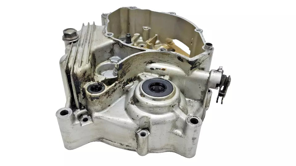 Carter moteur central gauche Yamaha YBR 125 2006 Réf : 5VL-W1510-11