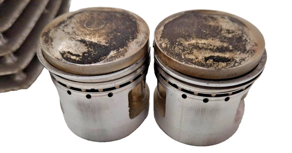 Cylindre & pistons Honda CM 125 Custom 1995 Réf : 12100-KC2-680